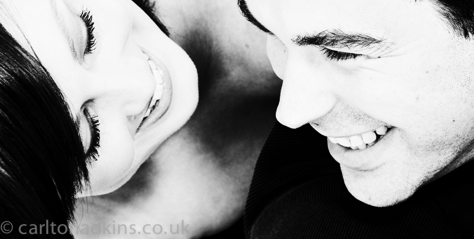relaxed black and whire photography for the bride and groom_