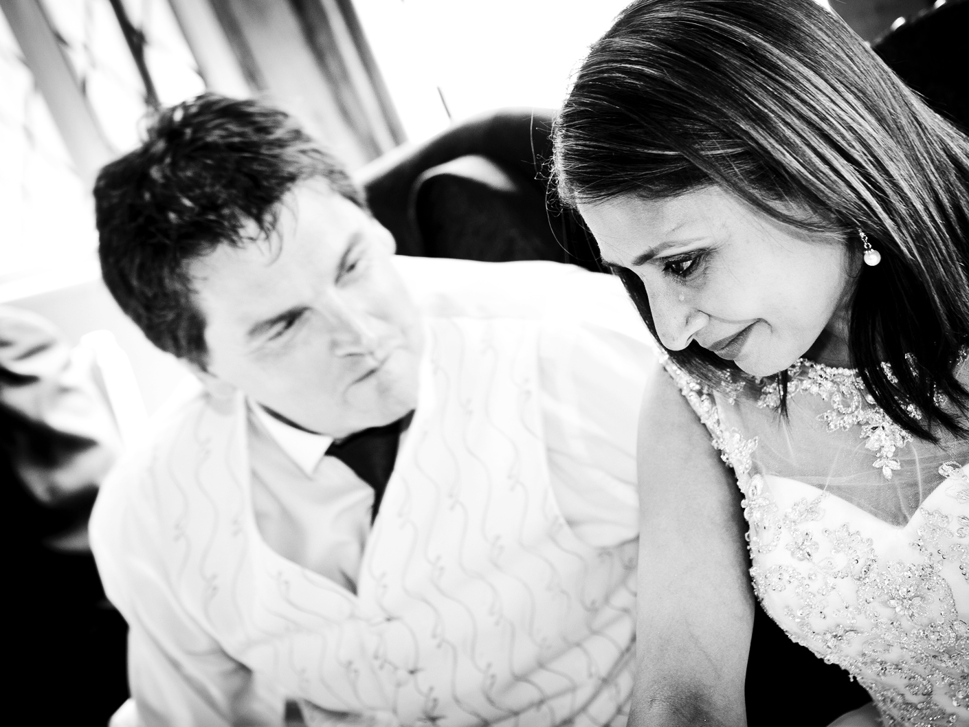 photography-of-the-wedding-breakfast-at-the-plough-inn-cheshire