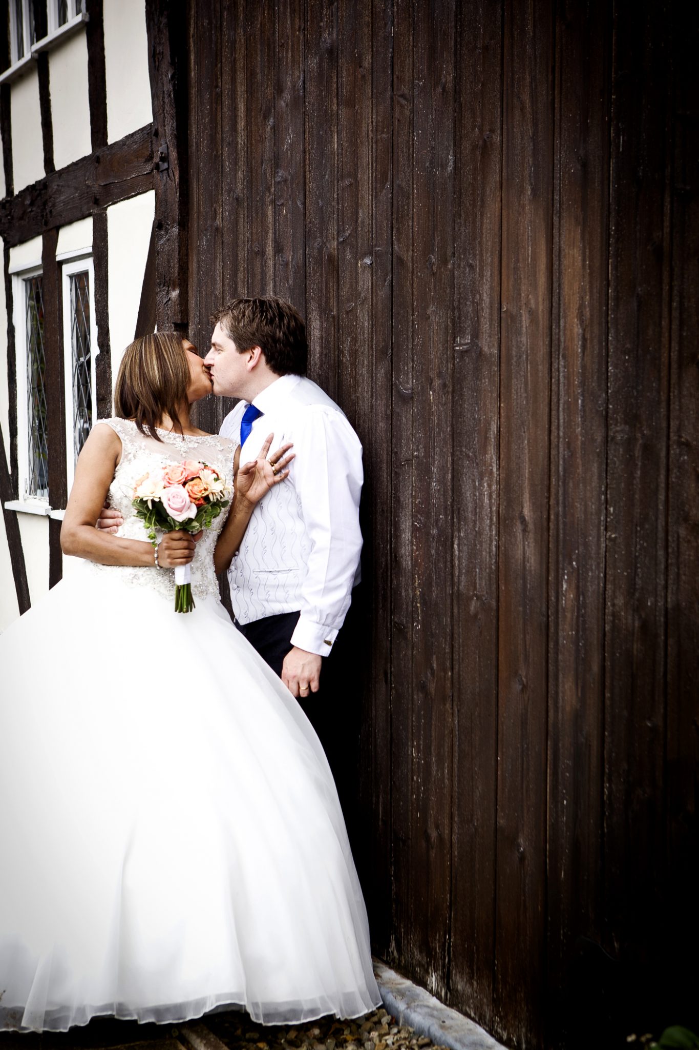 wedding-photography-of-the-bride-and-groom-at-the-plough-inn-cheshire