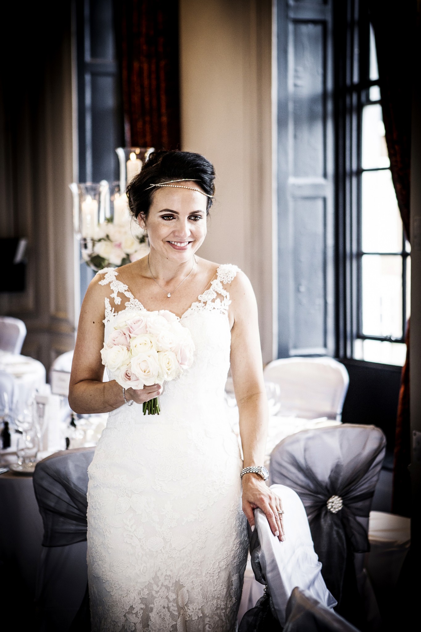 photography-of-the-bride-at-the-wedding-breakfast-in-the-oddfellows-hotel-chester-cheshire