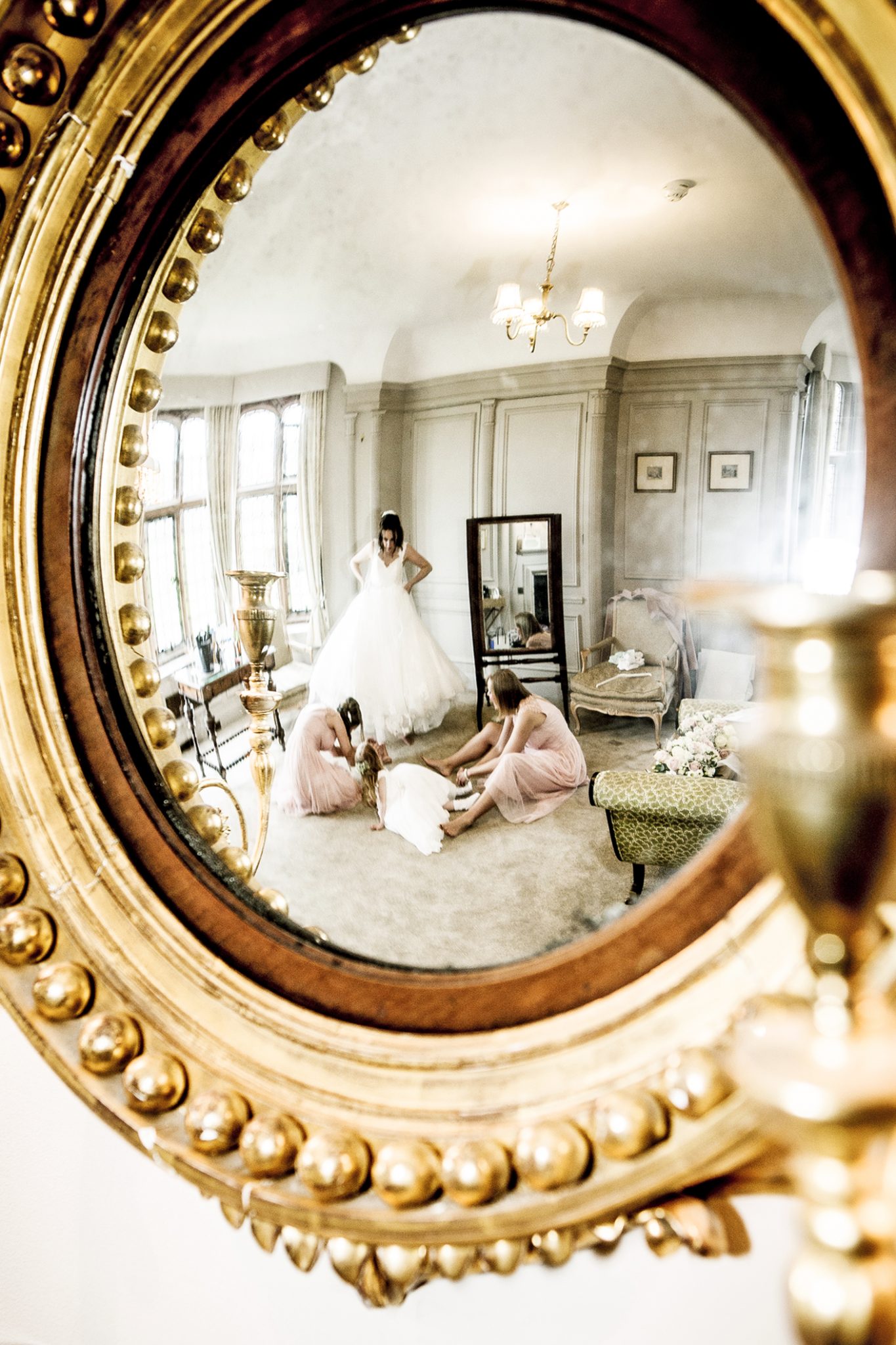 bridal-preparations-wedding-photography-at-thornton-manor