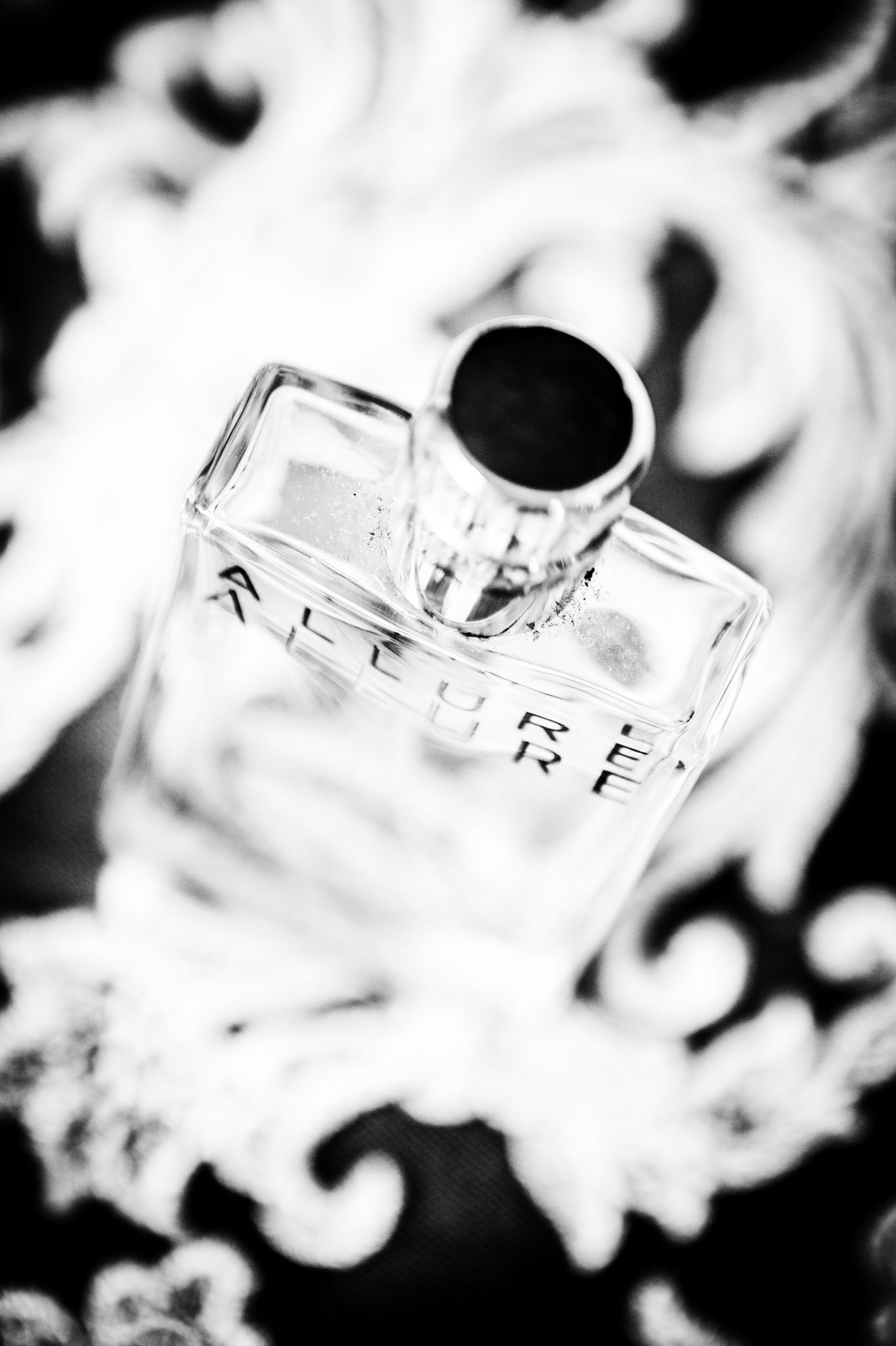 photography-of-the-brides-wedding-perfume-at-the-belle-epoque-hotel-knutsford-cheshire