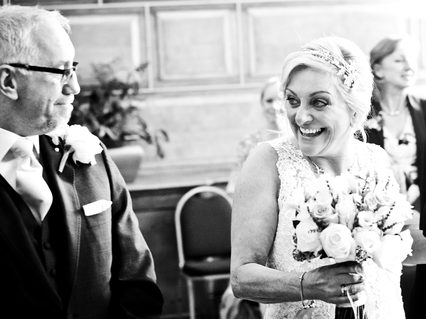 photography-of-the-wedding-ceremony-in-hale-cheshire