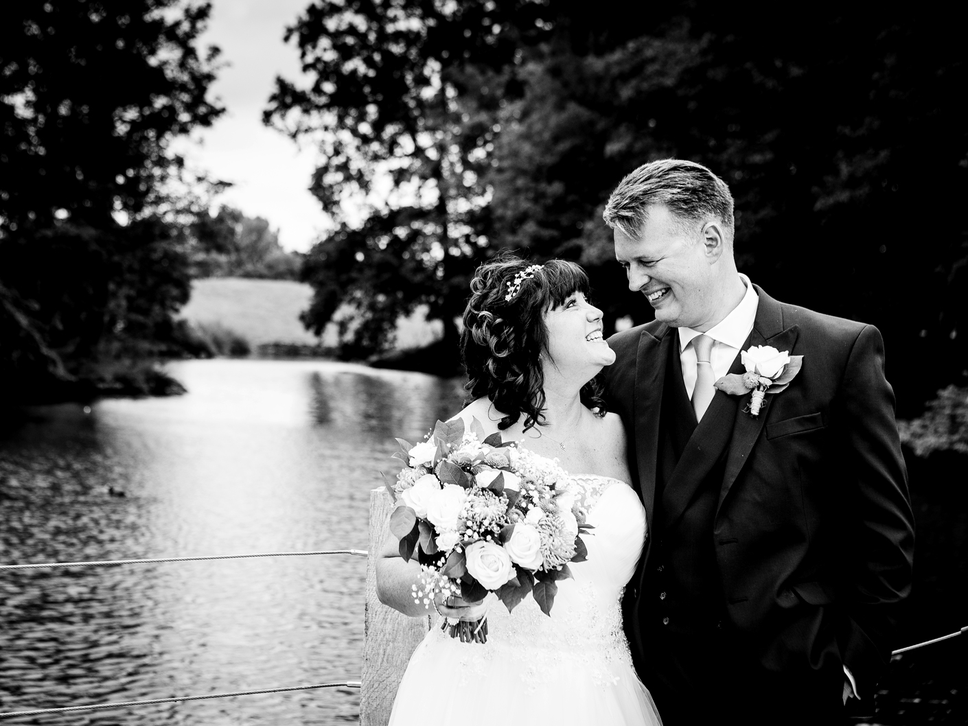 photography-of-the-bride-and-groom-in-the-grounds-of-merrydale-manor-near-knutsford-cheshire
