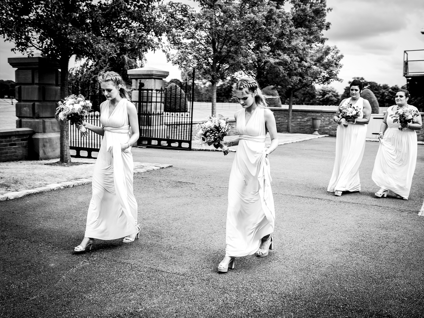 wedding-photography-of-the-bridesmaids-at-merrydale-manor-near-knutsford-cheshire