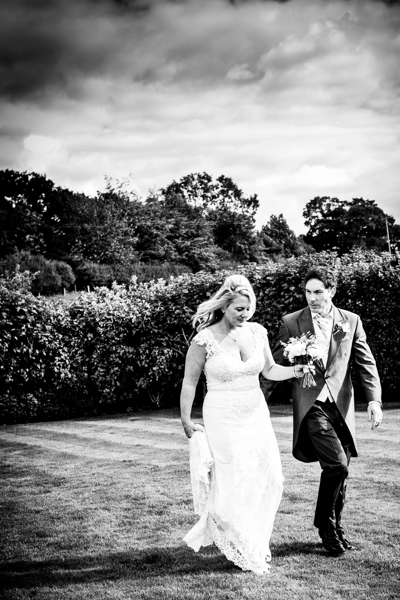 wedding-photographer-at-Sandhole-Oak-Barn-Congleton-Cheshire