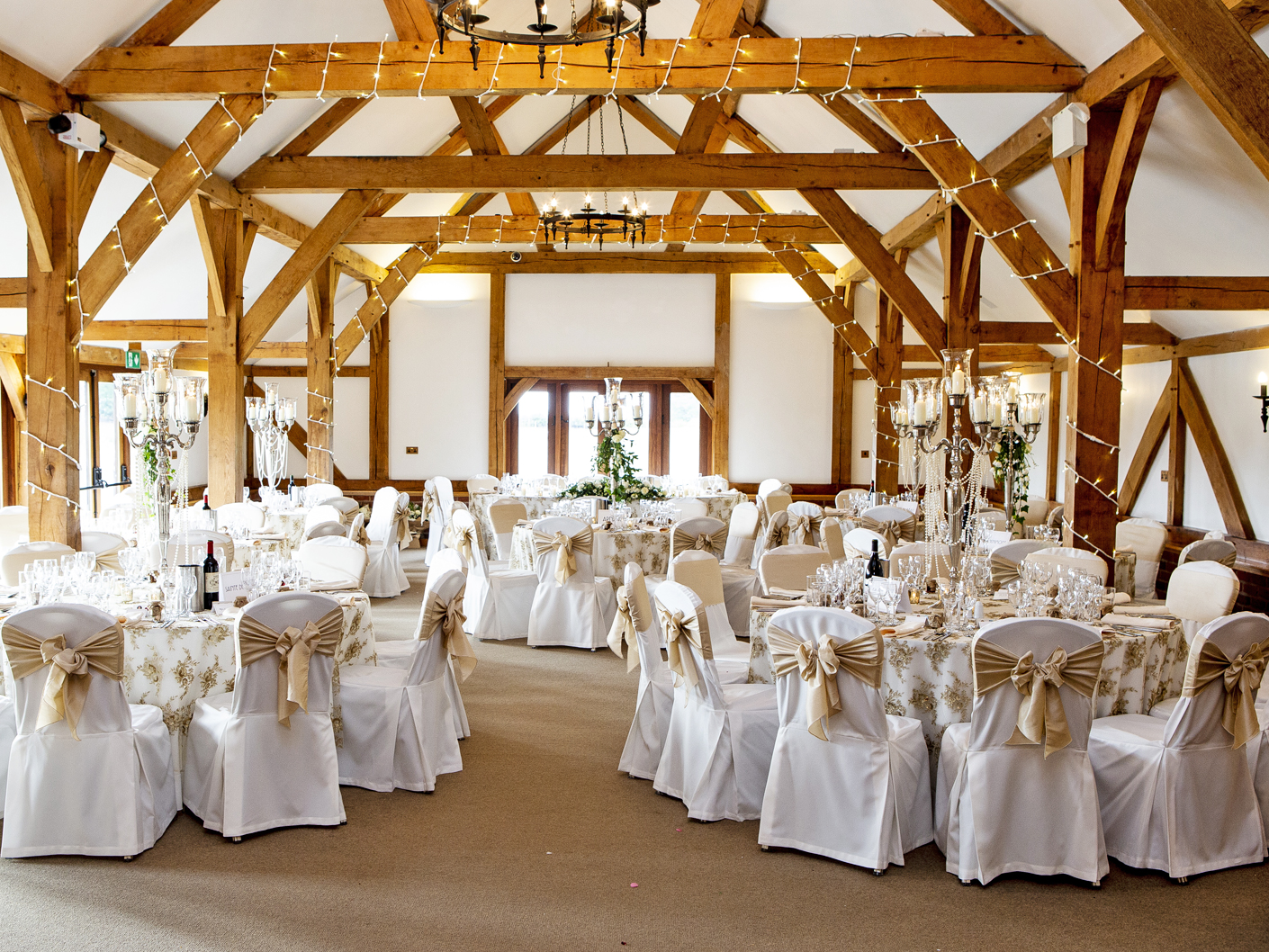 wedding-photography-of-sandhole-oak-barn-in-congleton-cheshire