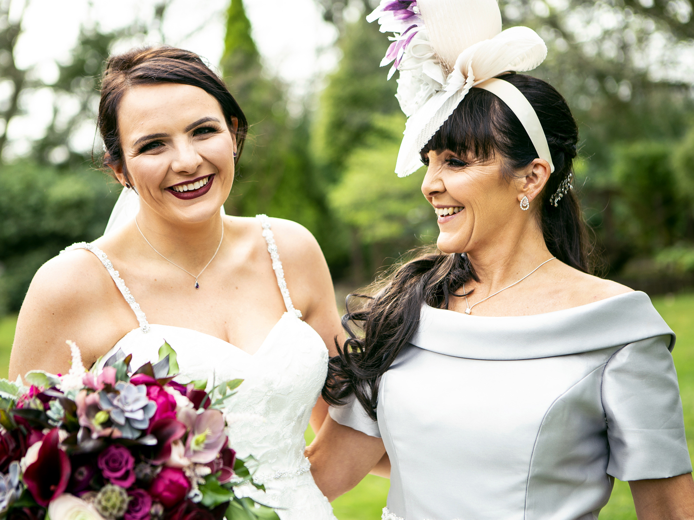 group-wedding-photography-at-nunsmere-hall-cheshire