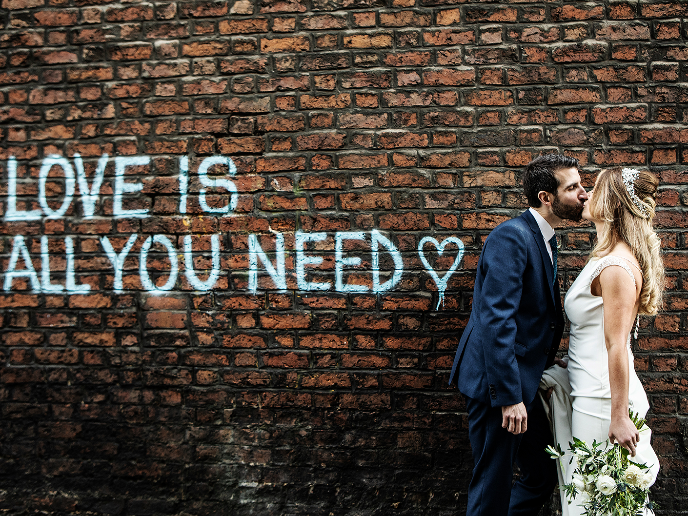 wedding-photography-outside-the-hope-street-hotel-liverpool