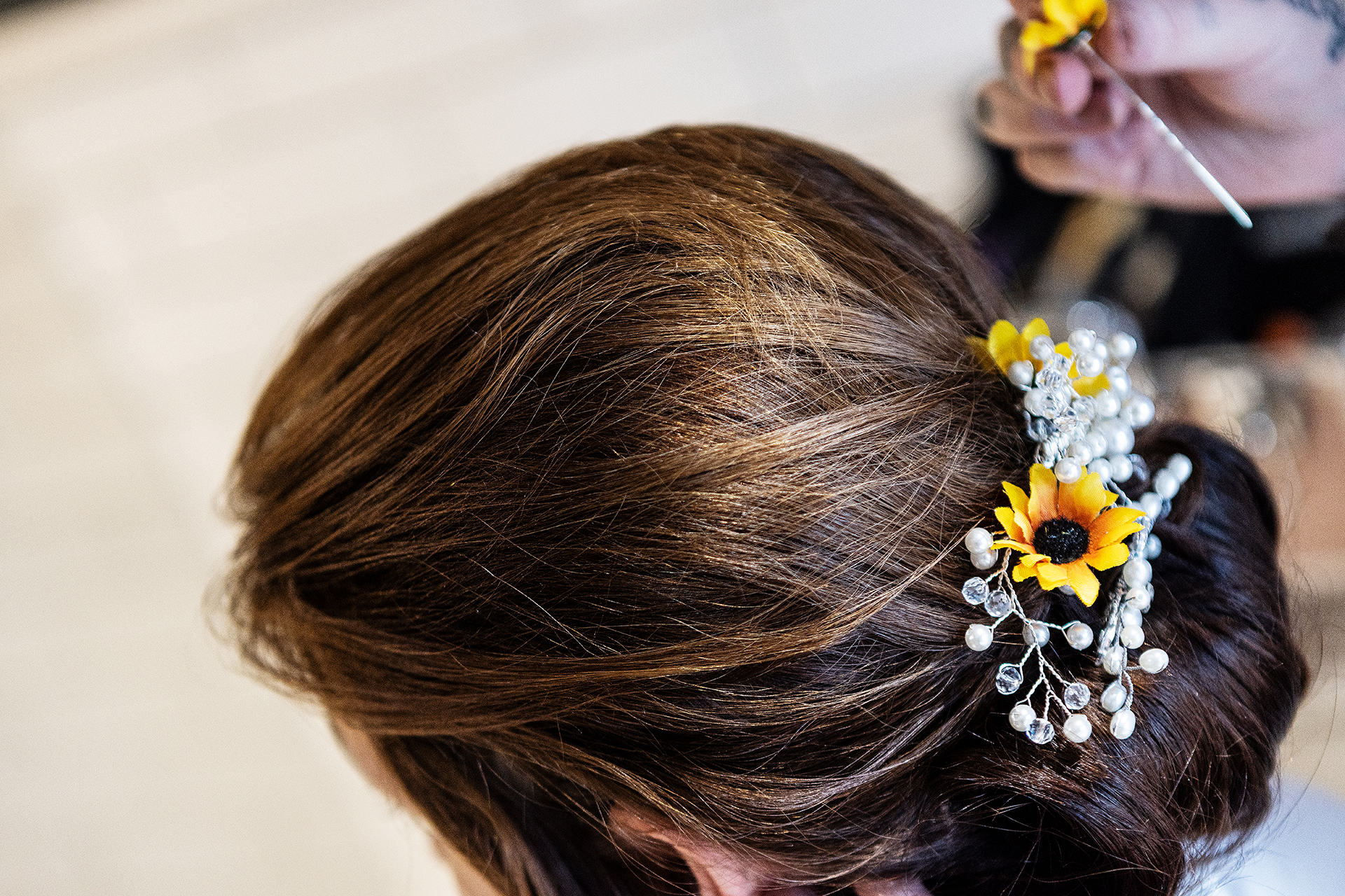 wedding photography of the bridal hair